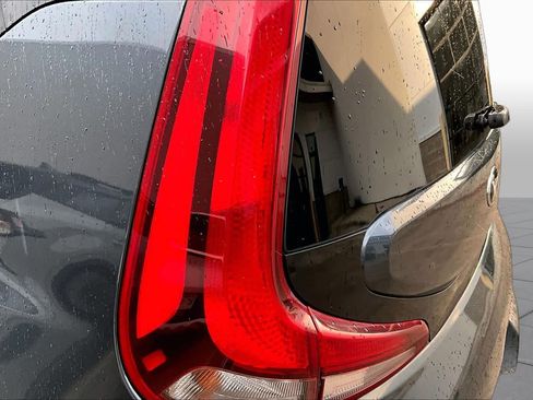 Used 2020 Kia Soul LX FWD image 27