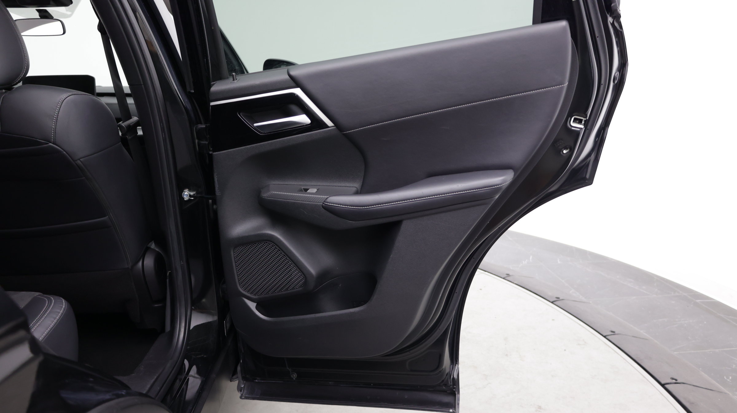 Used 2022 Mitsubishi Outlander SE FWD image 36
