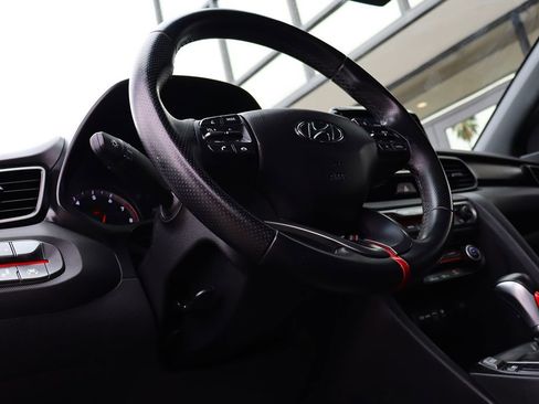 Used 2019 Hyundai Veloster Turbo FWD image 36