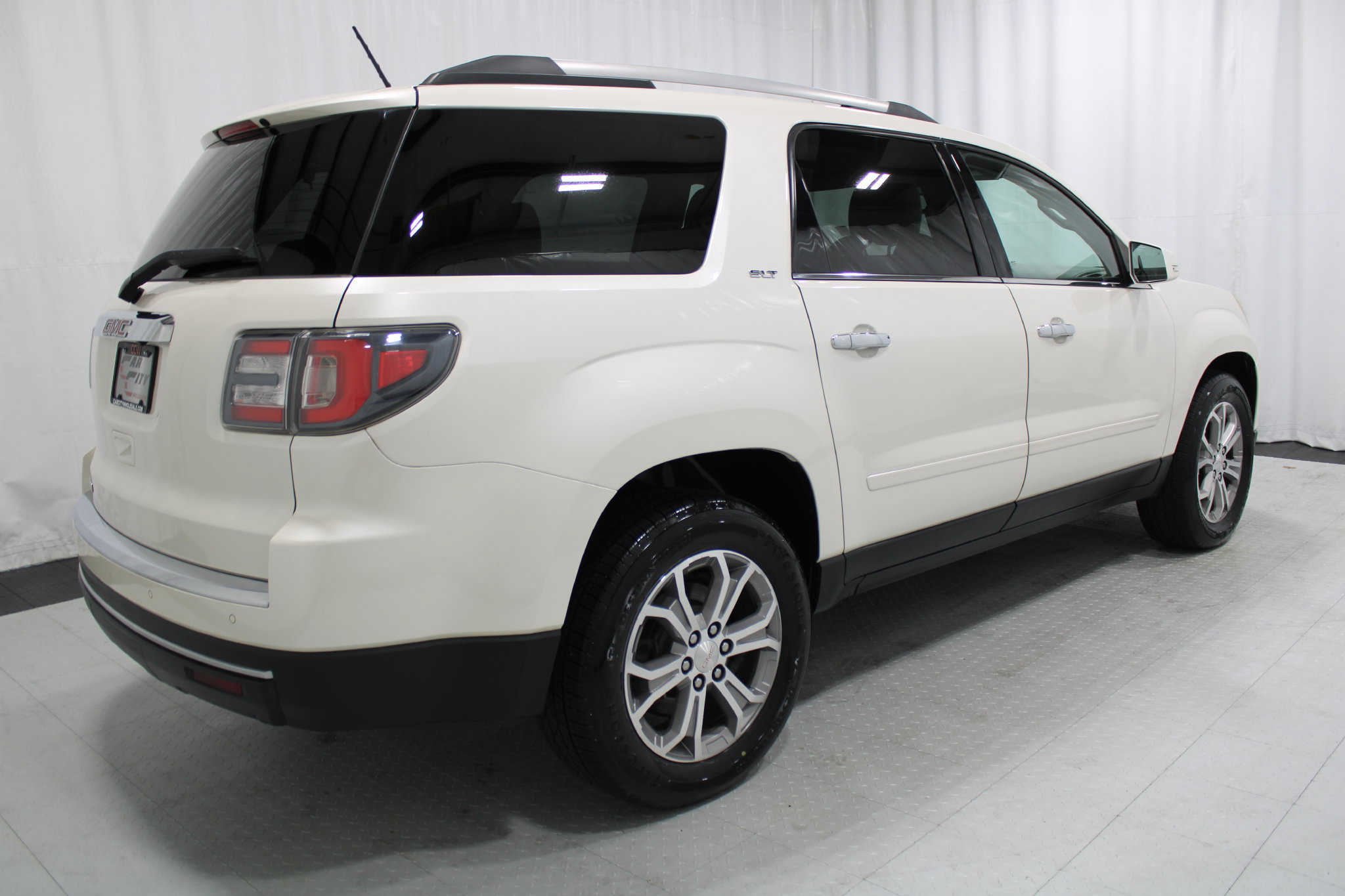 Used 2015 GMC Acadia SLT FWD image 6