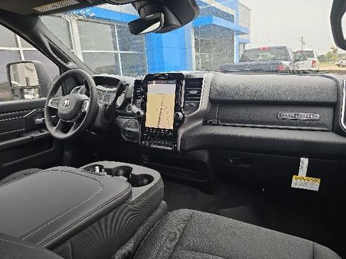New 2026 RAM 3500 Big Horn AWD/4WD image 7