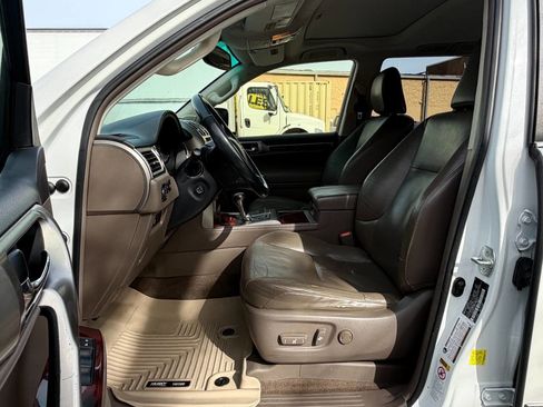 Used 2012 Lexus GX 460 Base AWD 4dr SUV image 18