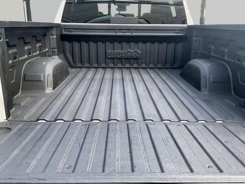 Used 2023 Chevrolet Silverado 1500 High Country w/ Technology Package RWD image 35