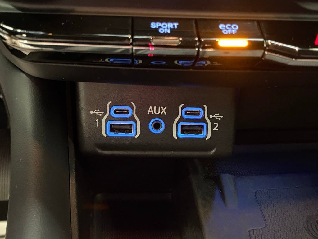 Used 2024 Dodge Durango R/T RWD image 28