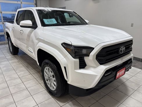 New 2026 Toyota Tacoma SR5 image 5