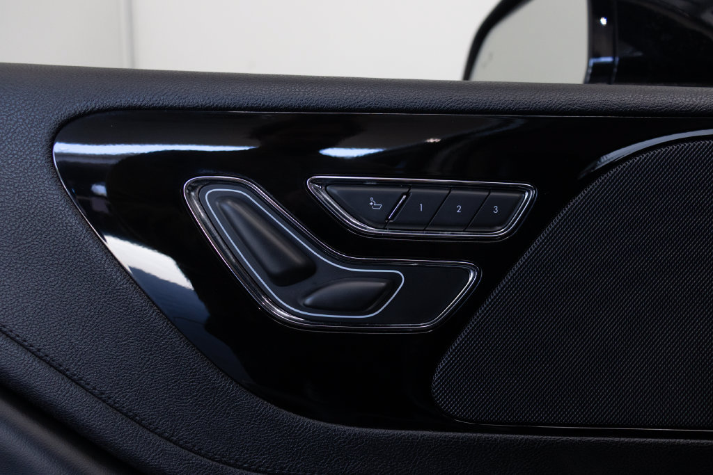 Used 2023 Lincoln Aviator AWD image 18