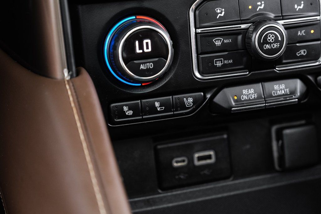 Used 2021 Chevrolet Suburban High Country RWD image 23