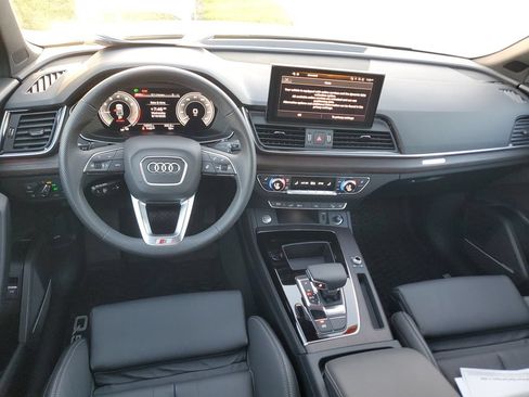Certified 2025 Audi Q5 e Premium Plus w/ Premium Plus Package AWD/4WD image 3
