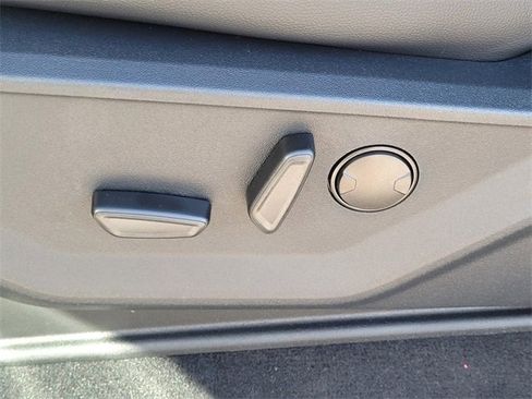 New 2026 Ford F250 Lariat w/ Chrome Package image 11