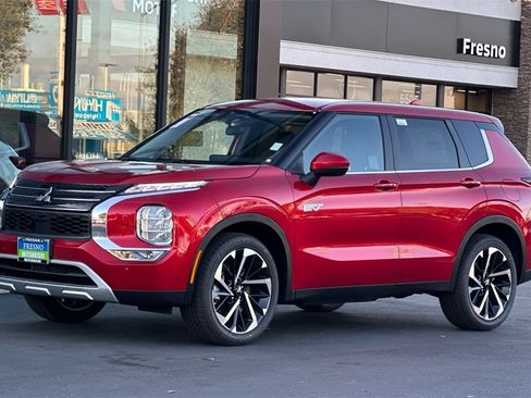 New 2025 Mitsubishi Outlander SE image 9