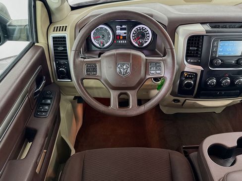 Used 2020 RAM 1500 Classic SLT image 16