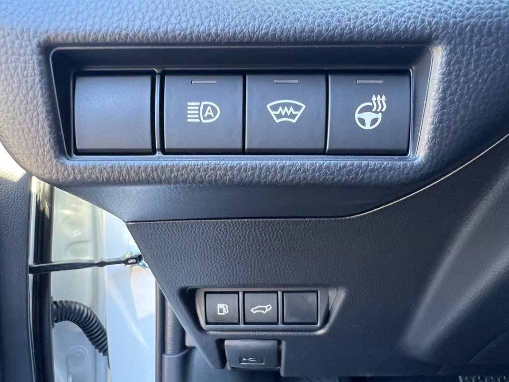 New 2027 Toyota Prius Limited AWD/4WD image 32