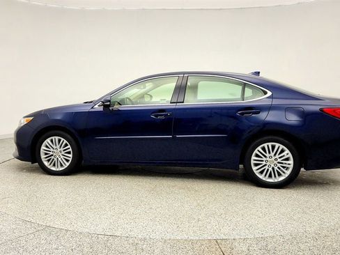 Used 2015 Lexus ES 350 w/ Luxury Package image 8