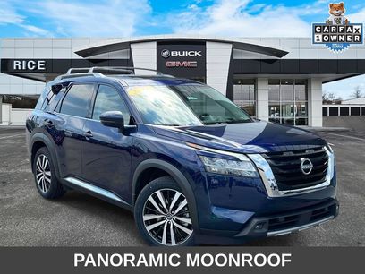 Used 2024 Nissan Pathfinder Platinum w/ Cargo Package