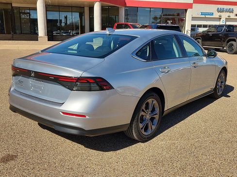 Used 2024 Honda Accord EX image 4