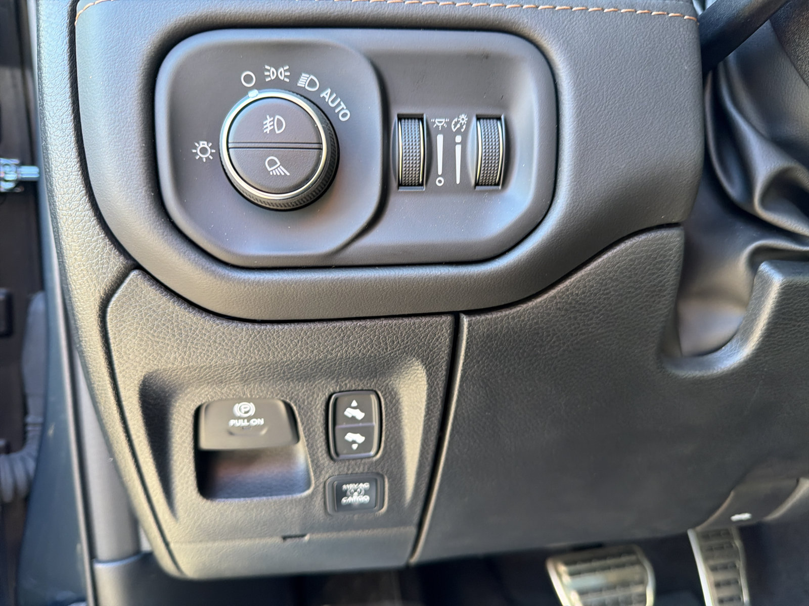 Used 2026 RAM 1500 Tungsten AWD/4WD image 22