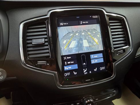 Used 2018 Volvo XC90 T6 Momentum w/ Convenience Package image 32