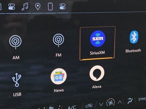 Certified 2024 Chevrolet Traverse RS w/ LPO, Floor Liner Package image 6