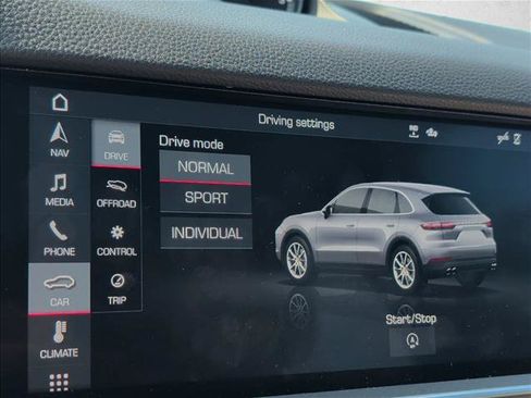 Used 2020 Porsche Cayenne AWD/4WD image 7