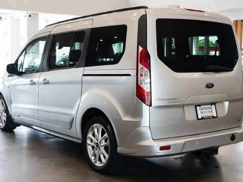 Used 2017 Ford Transit Connect XLT FWD image 6