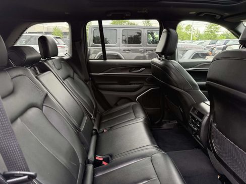 Used 2024 Jeep Grand Cherokee Limited 4xe AWD/4WD image 16