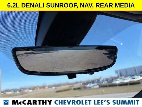 Used 2021 GMC Yukon Denali w/ Denali Premium Package image 27