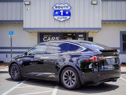 Used 2018 Tesla Model X 100D AWD/4WD image 3