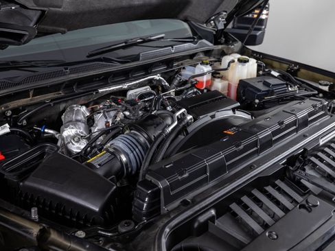 Used 2024 GMC Sierra 3500 AT4 w/ AT4 Premium Plus Package image 43