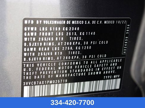 Certified 2023 Volkswagen Tiguan SE R-Line image 30