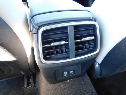 Used 2025 Genesis G70 3.3T Advanced image 14