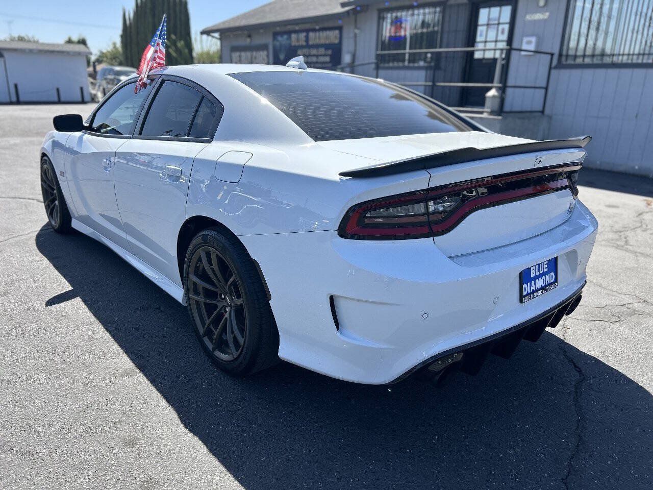 Used 2019 Dodge Charger Scat Pack w/ Dynamics Package RWD image 4