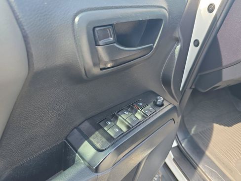 Used 2023 Toyota Tacoma SR AWD/4WD image 23