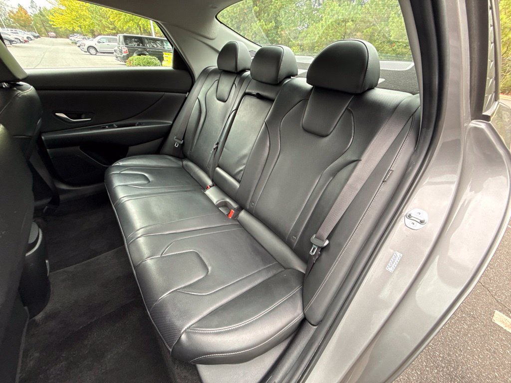 Used 2024 Hyundai Elantra Limited FWD image 32