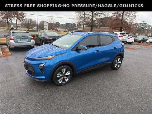 Used 2023 Chevrolet Bolt EUV LT w/ Convenience Package image 7