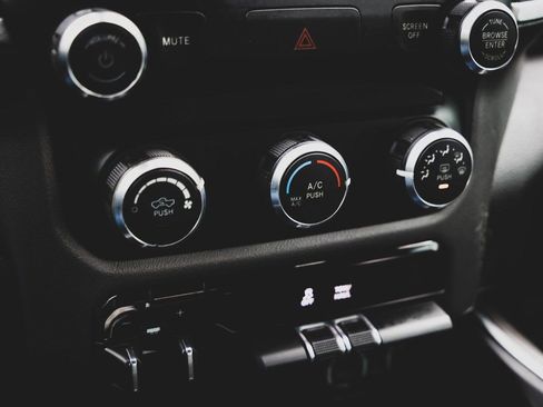 Used 2019 RAM 1500 Big Horn image 12