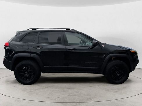 Used 2018 Jeep Cherokee Trailhawk w/ Cold Weather Group image 6