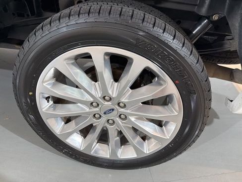 Used 2020 Ford F150 Limited w/ Trailer Tow Package image 9