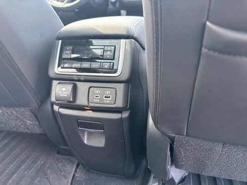 Used 2023 Subaru Ascent Touring AWD/4WD image 20