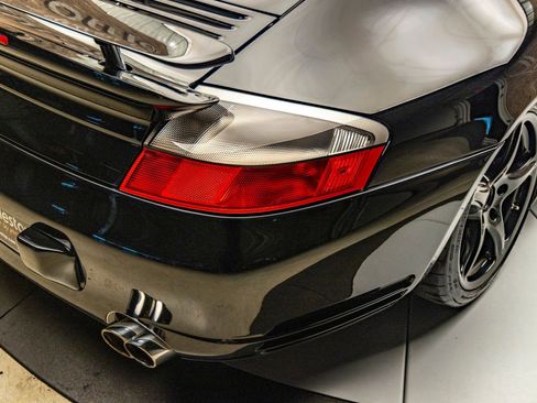 Used 2003 Porsche 911 Turbo image 31