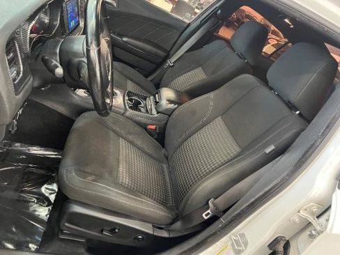 Used 2018 Dodge Charger SXT Plus w/ Blacktop Package RWD image 29