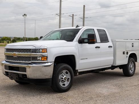 Used 2019 Chevrolet Silverado 2500 W/T w/ WT Convenience Package RWD image 3