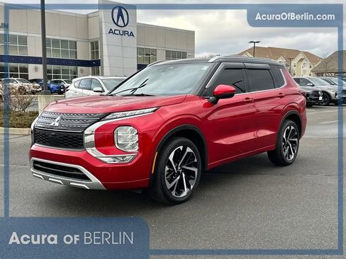 Used 2024 Mitsubishi Outlander SEL image 1