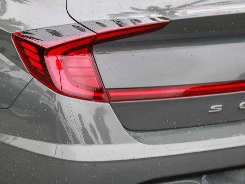 Used 2022 Hyundai Sonata SE FWD image 6