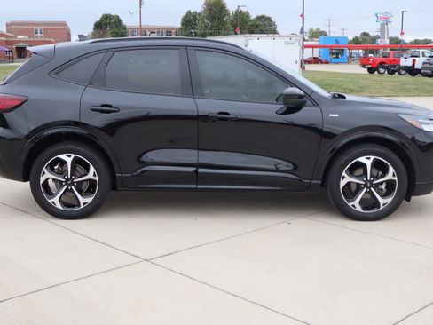 Used 2023 Ford Escape ST-Line Select w/ Tech Pack #2 image 5