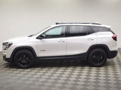 Used 2022 GMC Terrain AT4 w/ Infotainment Package II image 12