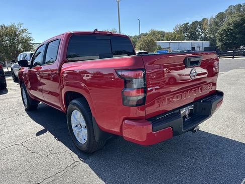 Used 2024 Nissan Frontier SV w/ SV Convenience Package image 6