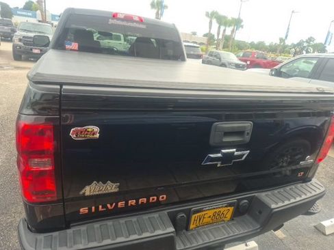 Used 2017 Chevrolet Silverado 1500 LT w/ All Star Edition AWD/4WD image 4