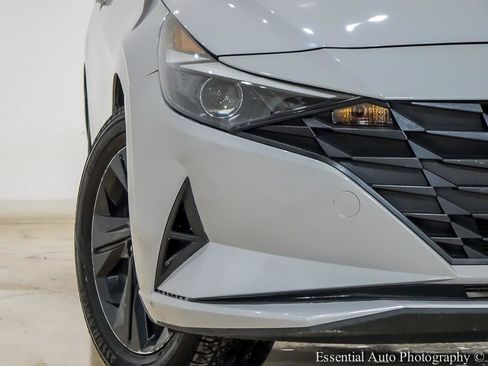 Used 2022 Hyundai Elantra SEL FWD image 6