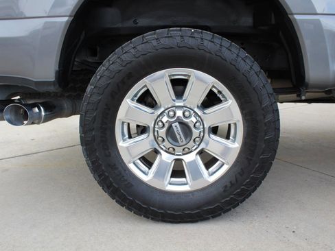 Used 2021 Ford F250 Platinum w/ FX4 Off-Road Package image 40