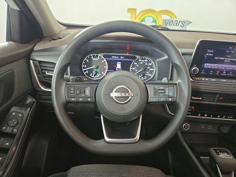 Used 2023 Nissan Rogue SV image 15